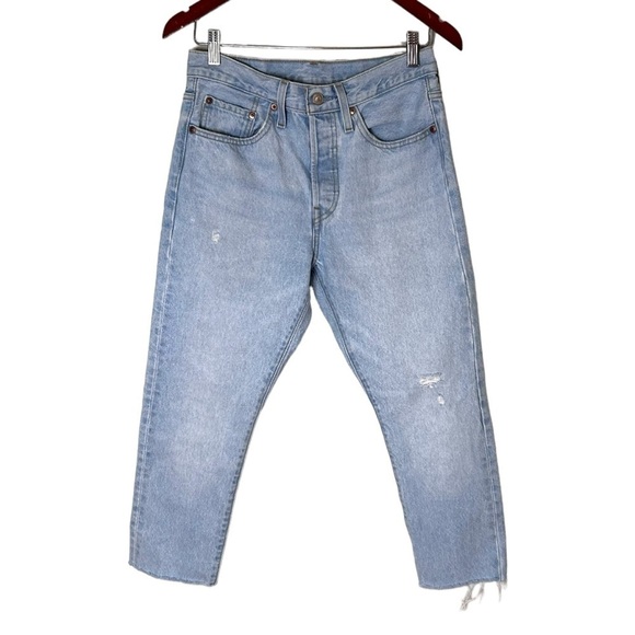 Levi's Women's 501 Light Wash Skinny Jeans - Picture 5 of 15